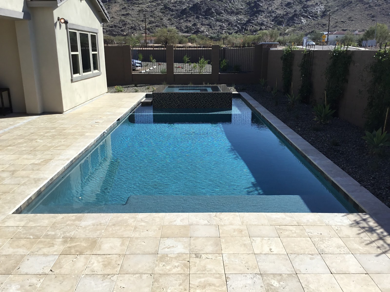 Infinity Pool Construction & Remodeling — Custom Pool Builder in Paradise Valley